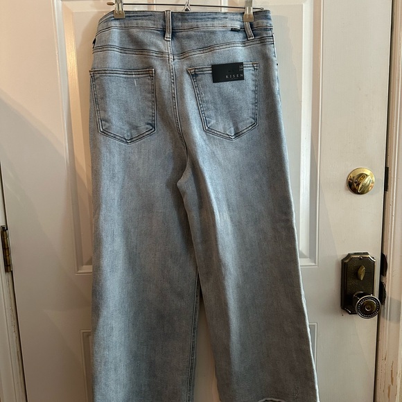 NWT Boutique Risen Jeans - Picture 3 of 4